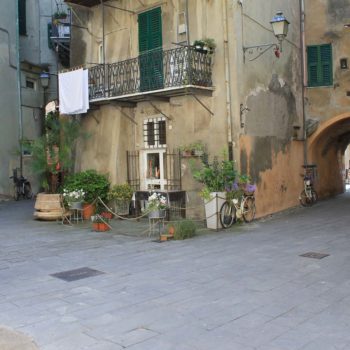 Hotel Villa Ave a Finale Ligure | Albergo a due passi dal mare in Liguria | Pernottamento con colazione a buffet e servizio ristorante | Visit Finale Ligure