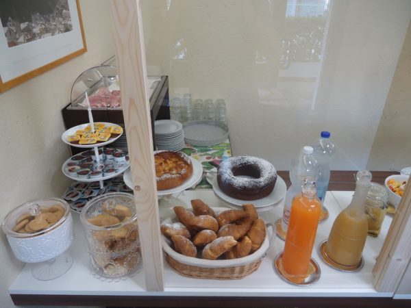 Hotel Villa Ave Finale Ligure - Albergo vicino al mare in Liguria - Pernottamento con colazione a buffet e servizio ristorante - Offerta Estate 2020